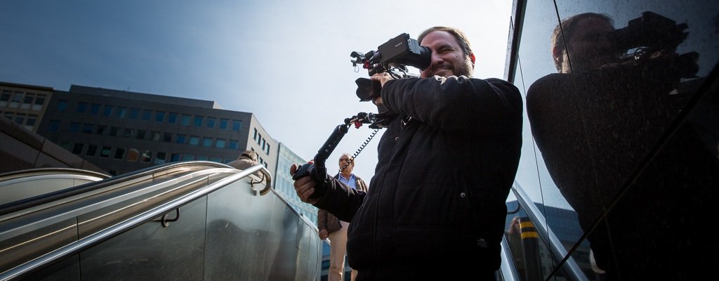 Filmemacher Alexander Lorenz beim Filmen