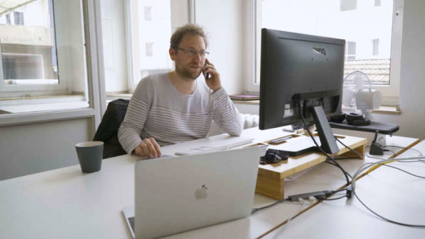 Mitarbeiter Kundengespräch Telefonat